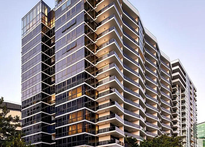 Meriton Suites Canberra